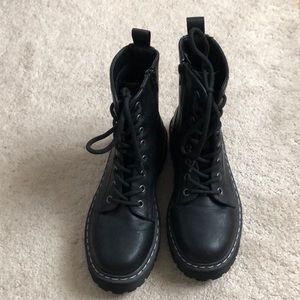 Combat boots